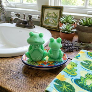 Hoppy Friends Frog Soap Set